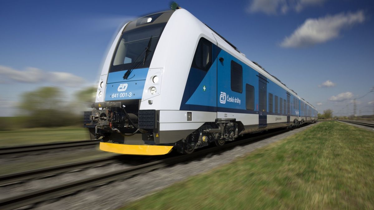 První třívozová souprava RegioPanter začne brzy jezdit mezi Ostravou a Opavou